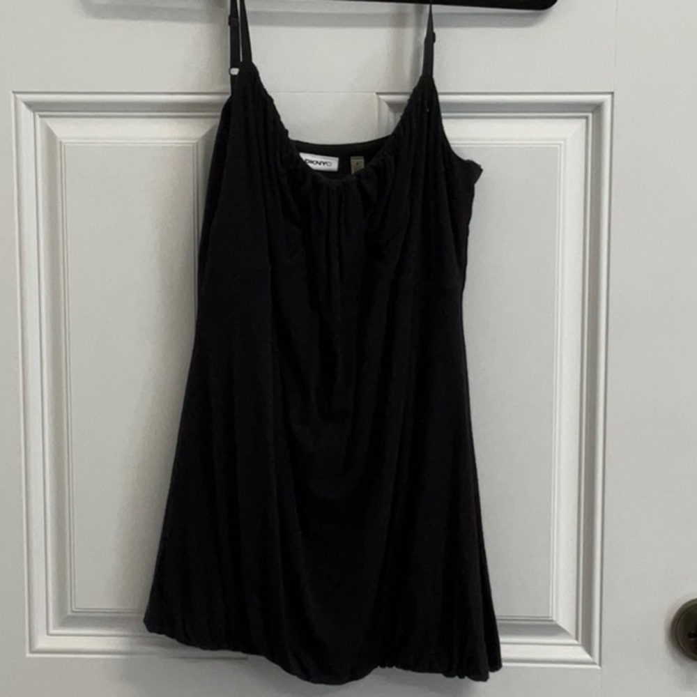 Black DKNYC Medium Top